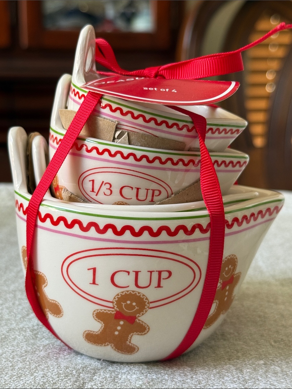 Boston Warehouse Holiday Gingerbread Ceramic Measuring Cup Set of 4 New